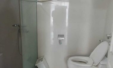 Di Jual Cepat Rumah Mewah Hoek Taman Surya, Cengkareng Jakarta Barat
