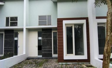 Rumah Dikontrakkan Menganti Bangunan Baru di Jade Hamlet