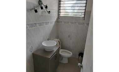 LOCAL COMERCIAL EN EL INGENIO 100M2 PLANTA BAJA AVENIDA PRINCIPAL