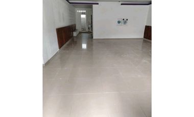 LOCAL COMERCIAL EN EL INGENIO 100M2 PLANTA BAJA AVENIDA PRINCIPAL