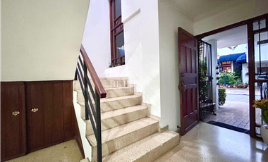 VENDO CASA EN SAN FRANCISCO -CALLE 74 (3)