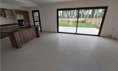 DÚPLEX · VENTA · BARRIO PRIVADO · 3 DORMITORIOS
