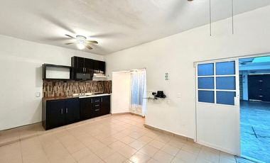 * CASA EN UN NIVEL CON AMPLIOS ESPACIOS  , A 2 MIN DEL CENTRO DE CONVENCIONES  (SUR DE CUERNAVACA)* 