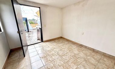 * CASA EN UN NIVEL CON AMPLIOS ESPACIOS  , A 2 MIN DEL CENTRO DE CONVENCIONES  (SUR DE CUERNAVACA)* 