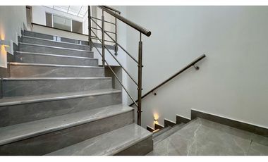 Casa de lujo nueva en venta | Dos pisos - Las Mercedes, Palmira Valle