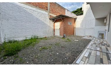 Casa de lujo nueva en venta | Dos pisos - Las Mercedes, Palmira Valle