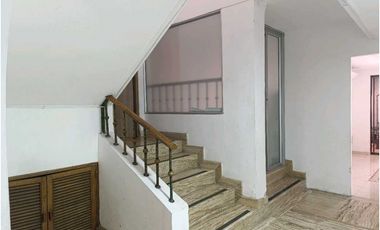 CASA PARA LA RENTA EN LAURELES SECTOR EL VELODROMO