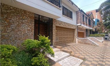 CASA PARA LA RENTA EN LAURELES SECTOR EL VELODROMO