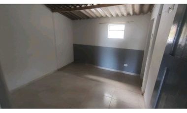 Casalote de 550 M2 en 225 mill en La Mesa Cund, a 5 min del pueblo