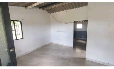 Casalote de 550 M2 en 225 mill en La Mesa Cund, a 5 min del pueblo