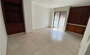 VENDO APARTAMENTO UBICADO EN LA CASTELLANA, MONTERA