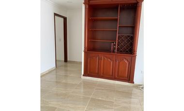 VENDO APARTAMENTO UBICADO EN LA CASTELLANA, MONTERA