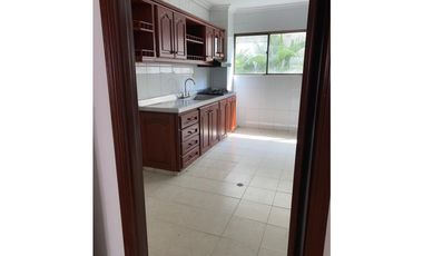 VENDO APARTAMENTO UBICADO EN LA CASTELLANA, MONTERA