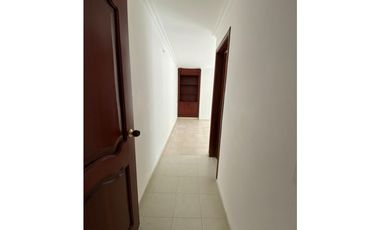 VENDO APARTAMENTO UBICADO EN LA CASTELLANA, MONTERA
