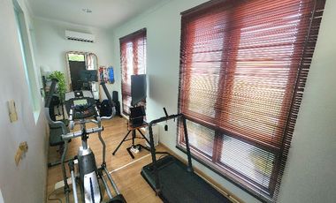 Dijual Rumah 3 Lantai di Anggrek Neli murni Jakarta Barat