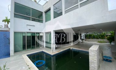 CASA EN VENTA EN BARRIO SEVILLA I 9337