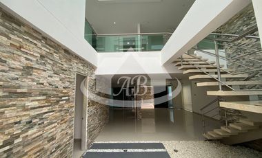 CASA EN VENTA EN BARRIO SEVILLA I 9337