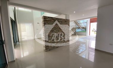 CASA EN VENTA EN BARRIO SEVILLA I 9337