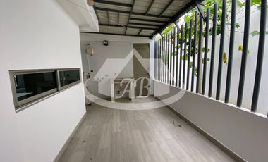 CASA EN VENTA EN BARRIO SEVILLA I 9337
