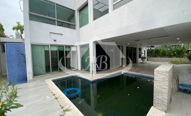 CASA EN VENTA EN BARRIO SEVILLA I 9337