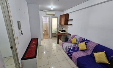 Di Jual Apartemen sertifikat, 2 kamar semi furnish tower Emerald Lt.15