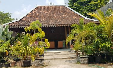 RUMAH PEDOPO + GARASI 400 m2 DI SRAGEN KOTA, JAWA TENGAH