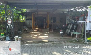 RUMAH DI KELURAHAN GELANG, TULANGAN SIDOARJO