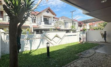 Disewakan Rumah Klasik Prapen Indah Timur sudah Renovasi