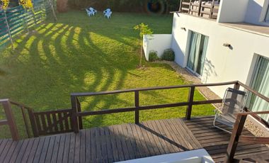 Venta Casa Costa Esmeralda 4 ambientes