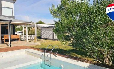 CASA VENTA COSTA ESMERALDA 5 AMBIENTES