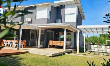 CASA VENTA COSTA ESMERALDA 5 AMBIENTES