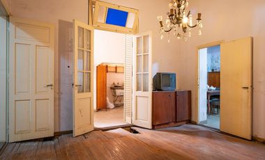 CASA DE 3 DORMITORIOS CON COCHERA Y DTO DE PASILLO