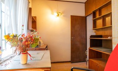 CASA DE 3 DORMITORIOS CON COCHERA Y DTO DE PASILLO