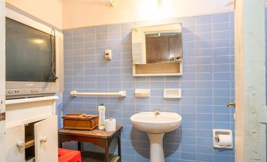 CASA DE 3 DORMITORIOS CON COCHERA Y DTO DE PASILLO