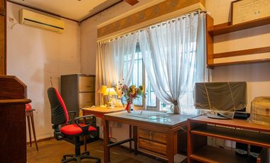 CASA DE 3 DORMITORIOS CON COCHERA Y DTO DE PASILLO