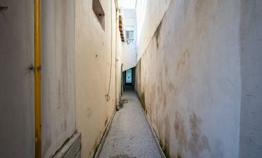 CASA DE 3 DORMITORIOS CON COCHERA Y DTO DE PASILLO