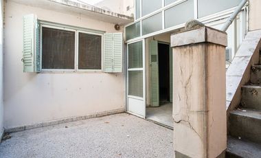 CASA DE 3 DORMITORIOS CON COCHERA Y DTO DE PASILLO