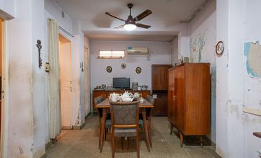 CASA DE 3 DORMITORIOS CON COCHERA Y DTO DE PASILLO