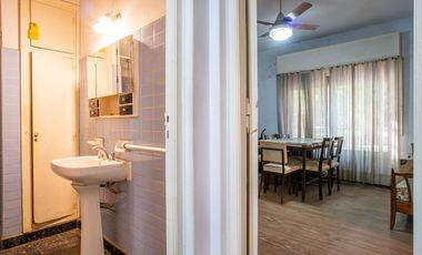 CASA DE 3 DORMITORIOS CON COCHERA Y DTO DE PASILLO