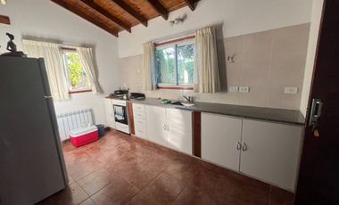 Casa 2 ambientes + lote parquizado.