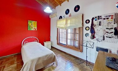 VENTA CASA 5 AMBIENTES, SARANDI (PH)