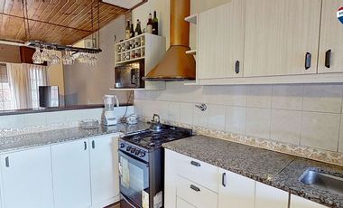 VENTA CASA 5 AMBIENTES, SARANDI (PH)