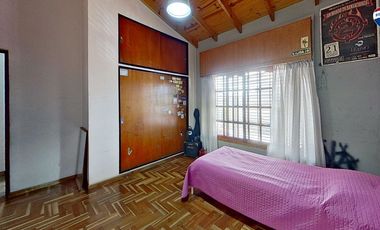 VENTA CASA 5 AMBIENTES, SARANDI (PH)