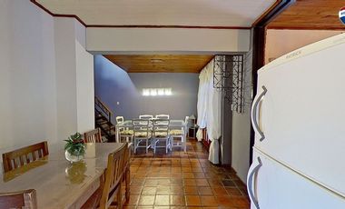 VENTA CASA 5 AMBIENTES, SARANDI (PH)