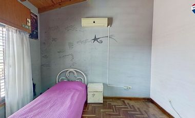 VENTA CASA 5 AMBIENTES, SARANDI (PH)