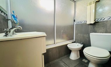 VENTA DEPARTAMENTO TRES AMBIENTES LANUS  COCHERA