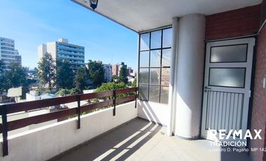 Departamento Venta 2 dorm c/coch. Microcentro Rcia