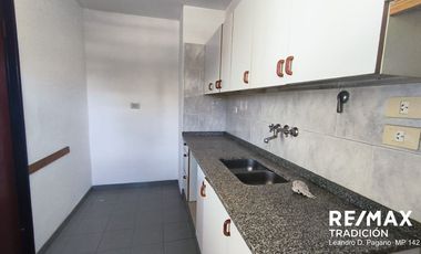 Departamento Venta 2 dorm c/coch. Microcentro Rcia