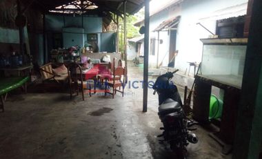 Rumah + Sawah DIJUAL terletak di jalan raya