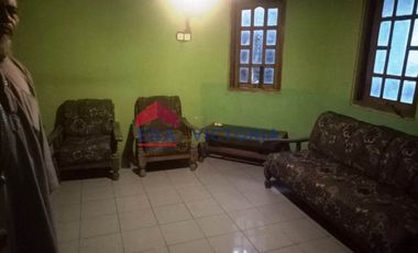 Rumah + Sawah DIJUAL terletak di jalan raya